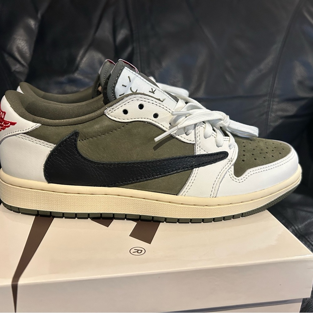 Travis Scott X Air Jordan 1 Low OG SP Low Medium Olive Mens Size 8